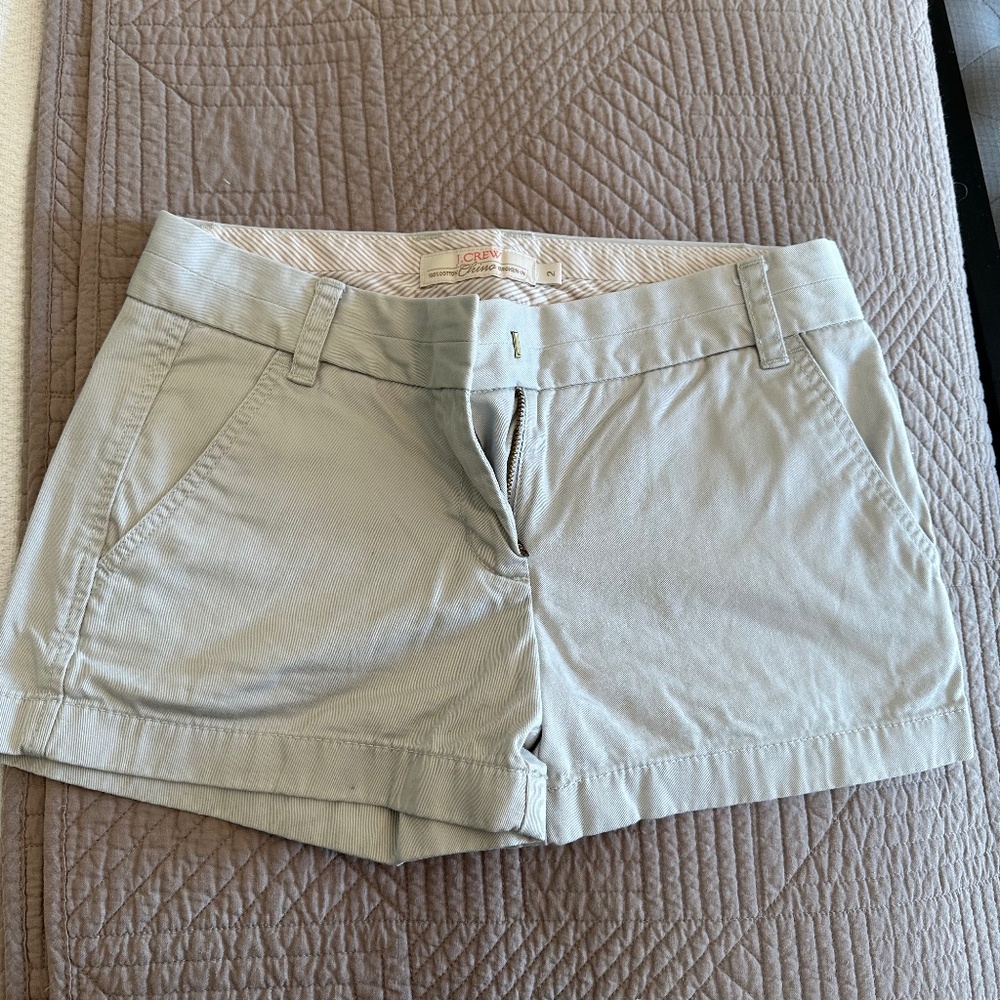J CREW CHINO BROKEN-IN WOMEN’S SHORTS- KHAKI- SIZE 2